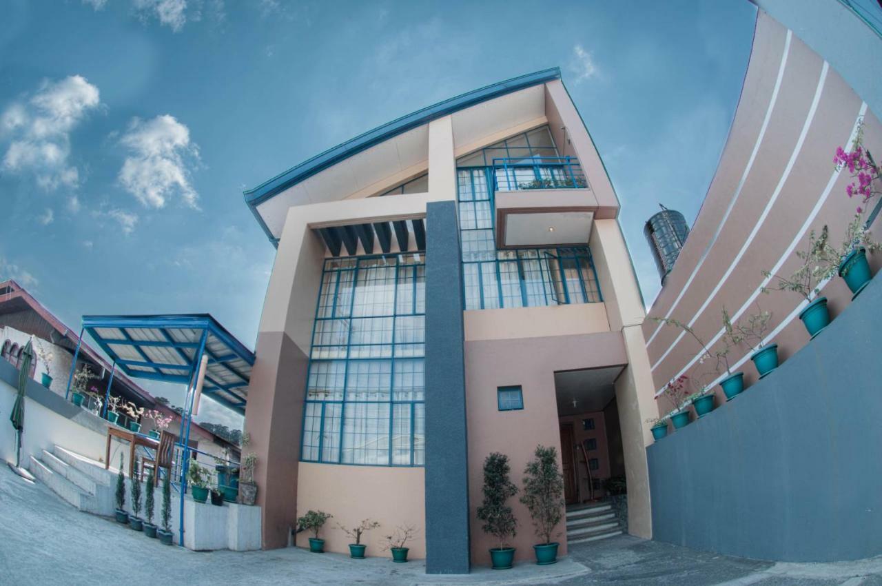 The Half House By Elmar Cabin Baguio City Exterior photo
